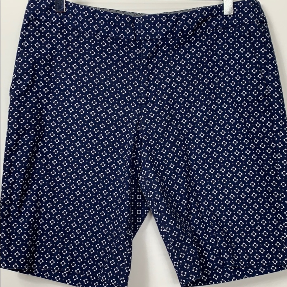 Banana Republic Hampton fit blue shorts size 8 - Picture 2 of 5